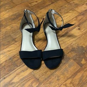 Bow flats with open toe